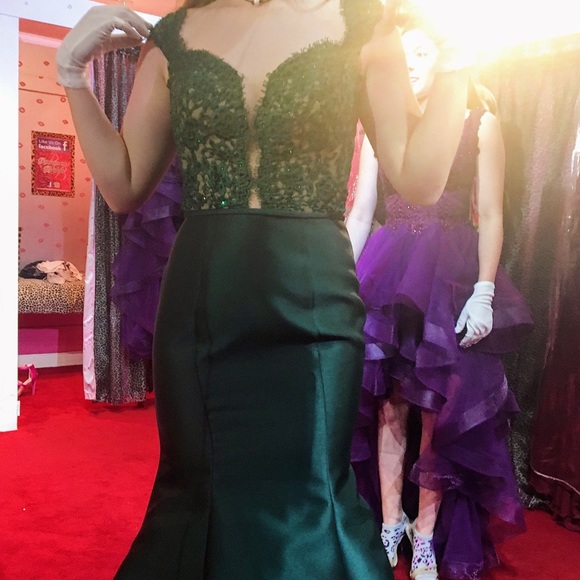 Prom/Formal Dress - Picture 2 of 6